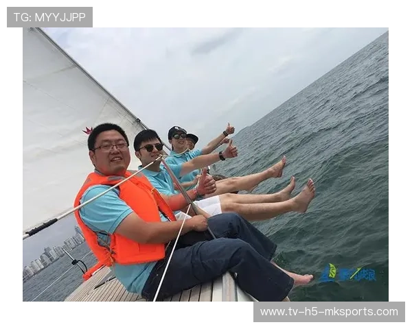 更衣室内部对立严重，俱乐部发起团建计划